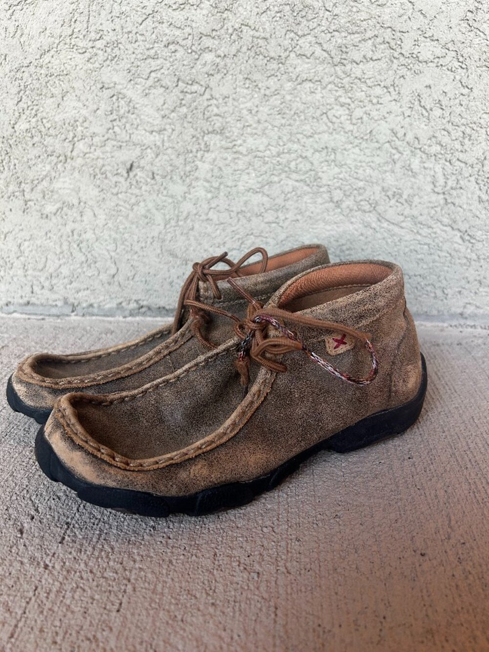 VINTAGE Y2K Boys leather AMERICAN EAGLE brown tie shoes. sz 3M